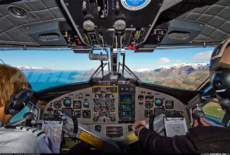 dhc-6 twin otter cockpit